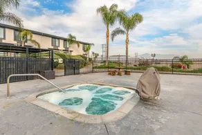 Comfort Inn & Suites San Bernardino - Piscine