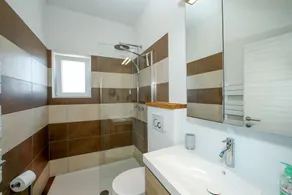 BC Eleven - mit Zentralheizung - Baño