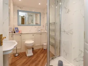 Inglewood Court - Badezimmer