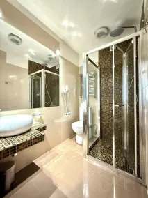 Hotel - Pokoje i Apartamenty Heban - Bathroom