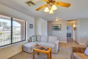 1 Mi to Boat Launch: Lake Havasu City Home w/ View - Intérieur