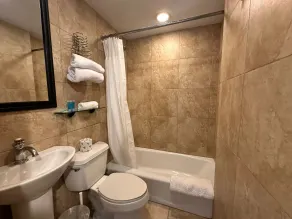 Brooklyn Finest Suites - Bad