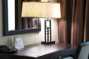 Holiday Inn and Suites Charleston West by IHG - Chambre