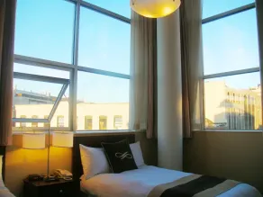 Pointe Plaza Hotel - Chambre
