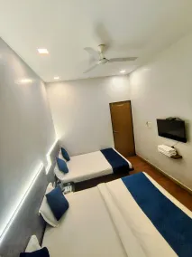 Hotel Ritz Vesu - Hotels in Vesu, Surat - Værelse