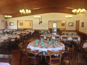 Lukans Farm Resort - Restaurant