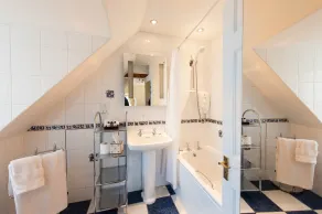 Kildonan Lodge Hotel - Bathroom