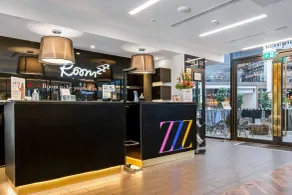 Roomzzz Manchester Victoria - Reception
