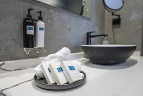 258 Hotel - Bathroom