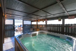 Hot Tub, Fire Pit! Massive Mt Vernon Hunting Lodge - Innenbereich
