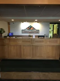 Moose Lake Lodge & Suites - Reception