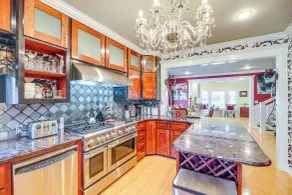 Spacious Houston Home w/ Deck ~ 2 Mi to Downtown! - Parte interna