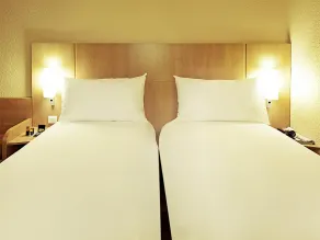 ibis Montbéliard - Zimmer