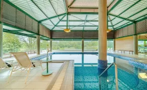Almenat Embu das Artes, Tapestry Collection by Hilton - Piscine