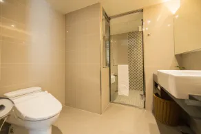 Taichung Harbor Hotel - Bathroom