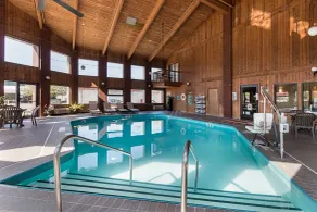 Quality Inn Parkersburg North - Vienna - Piscina
