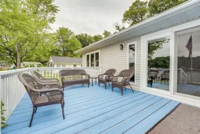 Charming Battle Creek Cottage w/ Dock! - Interiör