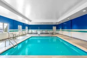 Microtel Inn Suites by Wyndham South Hill - Piscine