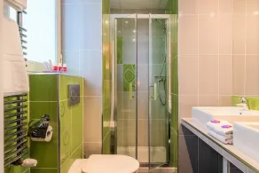 Hotel Glasgow Monceau by Patrick Hayat - Bathroom