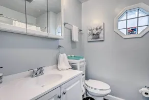 Downtown Brockton Apt < 1 Mi to Local Dining - Interior