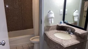 Sandcastle Resort - Baño