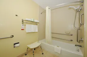 Super 8 by Wyndham Latham - Albany Airport - Salle de bain