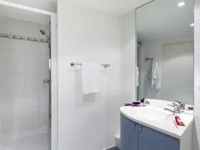 Aparthotel Adagio Access Rennes Centre - Bathroom