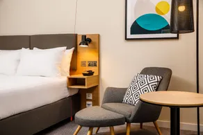 Holiday Inn Manchester Airport T2 by IHG - Room