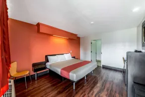 Motel 6 San Antonio, TX - Frost Bank Center - Room