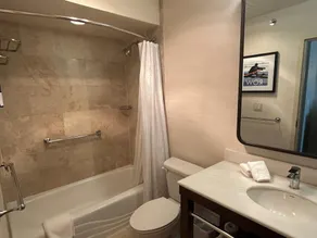 Best Western Premier Plainview-Long Island Hotel - Salle de bain
