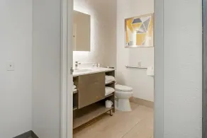 Comfort Suites Elgin Northwest - Salle de bain