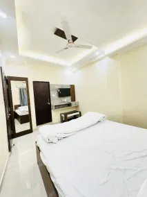 Hotel Prime Residency - just 400m from airport - Chambre