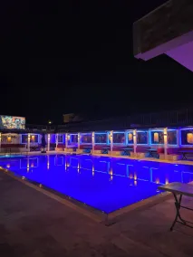 buseyine otel - Pool