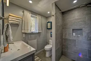 Fire Pit + Gas Grill: Secluded Studio in Milford! - Interior