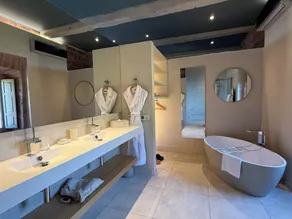 Château de Marsac Private Castle & Luxury Suites - Badezimmer