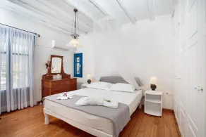 Martineli Residence - A Beachfront Estate - Room