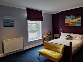 Room-comfortable and Spacious Double En- - Camera