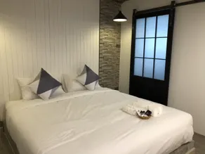 The Entaneer Poshtel - Room