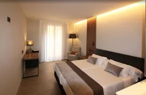 Hotel Raval de la Mar - Rom