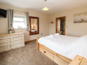 Forestside View - Room