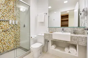 Quality Hotel & Suites Brasília - Bathroom