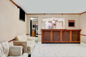 Super 8 by Wyndham West Memphis - Hall