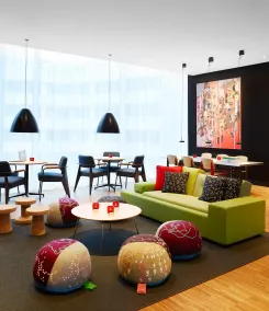 citizenM Rotterdam - Sala de estar do lobby