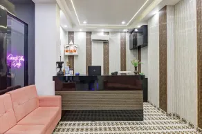 Hotel The Rasa Near Welcome Metro Station - Reception