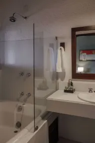 Hotel Maitei - Bathroom