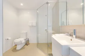Wyndel Apartments - Bertram - Bathroom
