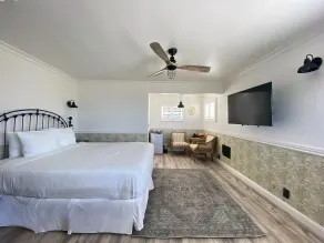 Carmel Green Lantern Inn - Chambre