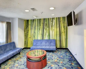 Rodeway Inn & Suites Lewisville I-35 - Hall