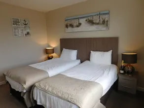 Cullen Bay Hotel - Habitación