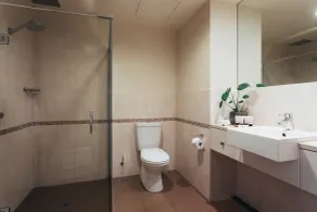 Port Lincoln Hotel - Bathroom